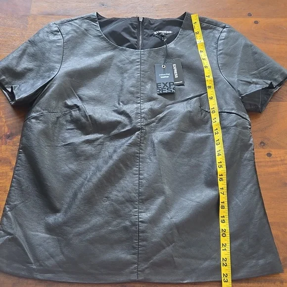 NWT Express Faux Leather Top Size Medium - Picture 10 of 11